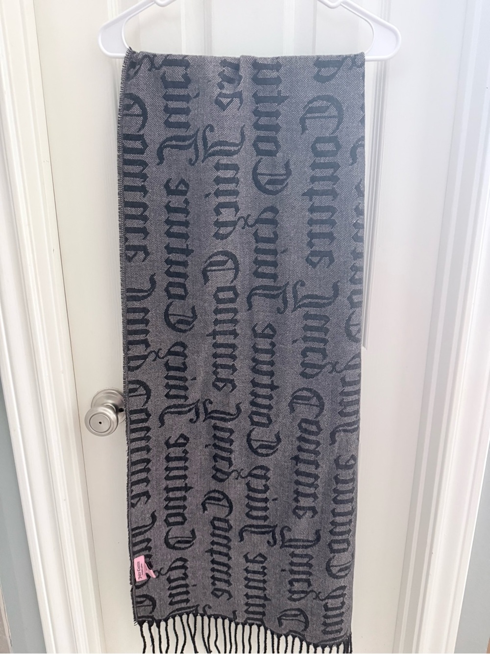 Juicy Couture Gray Script Pattern Fringed Scarf - Unbranded